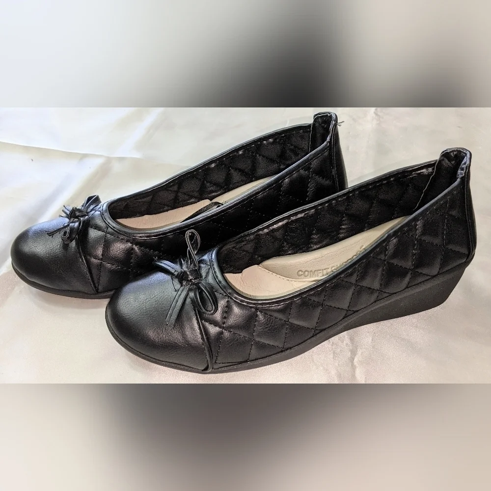 Rasolli Women's Wedge Heels Shoes Black Quilted Size 8.5 Comfit Technology
